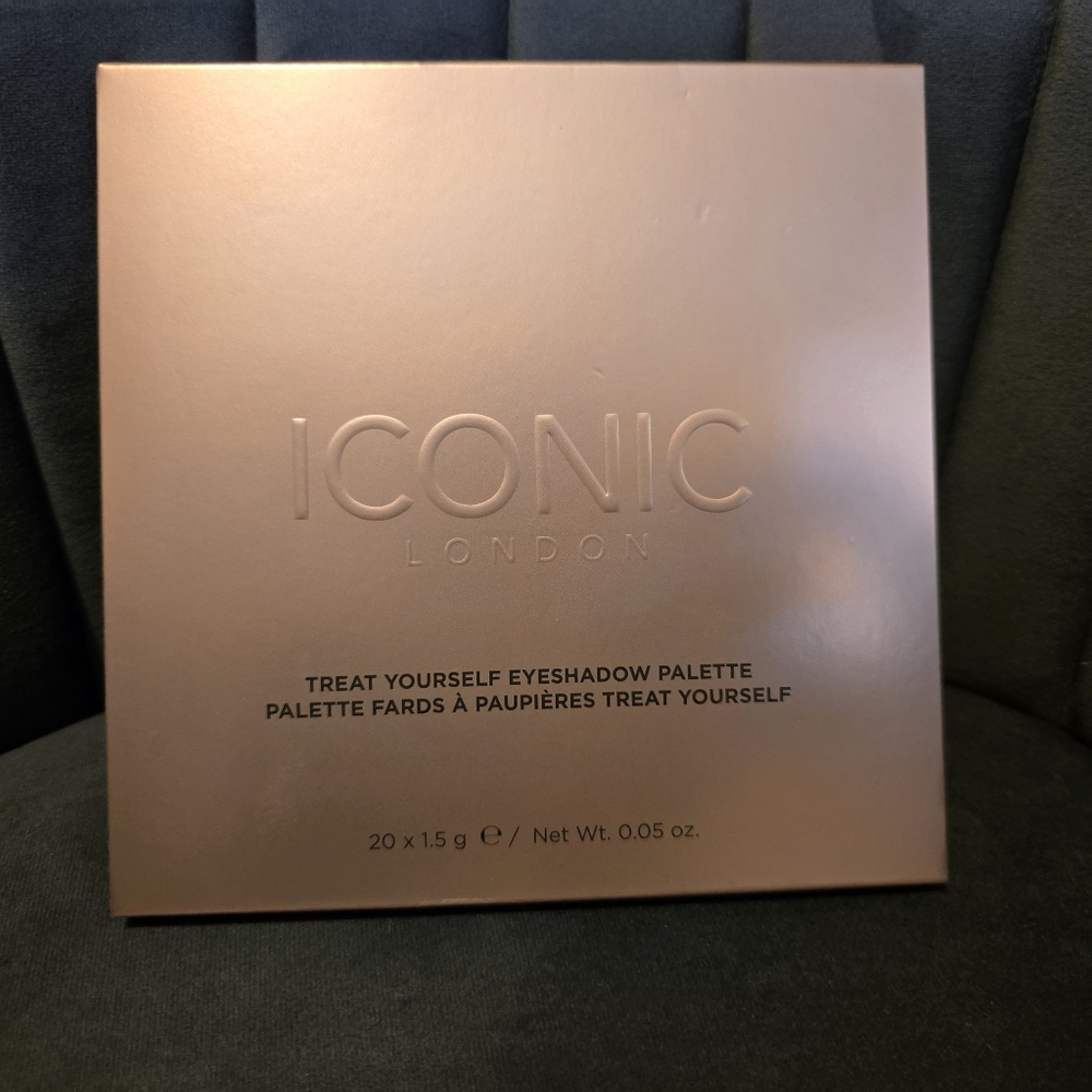 ICONIC LONDON Treat Yourself pallette